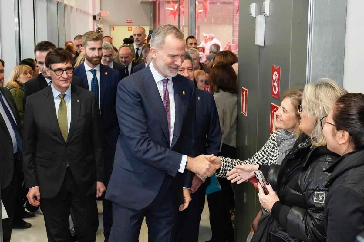 El rey Felipe VI visita LHospitalet