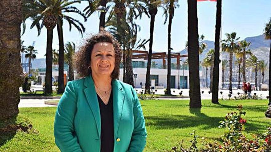 Yolanda Muñoz es licenciada en Derecho en la especialidad de Derecho Comunitario, Urbanístico y Administrativo.