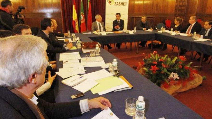 Los miembros de la asamblea, reunidos ayer en La Encarnación.