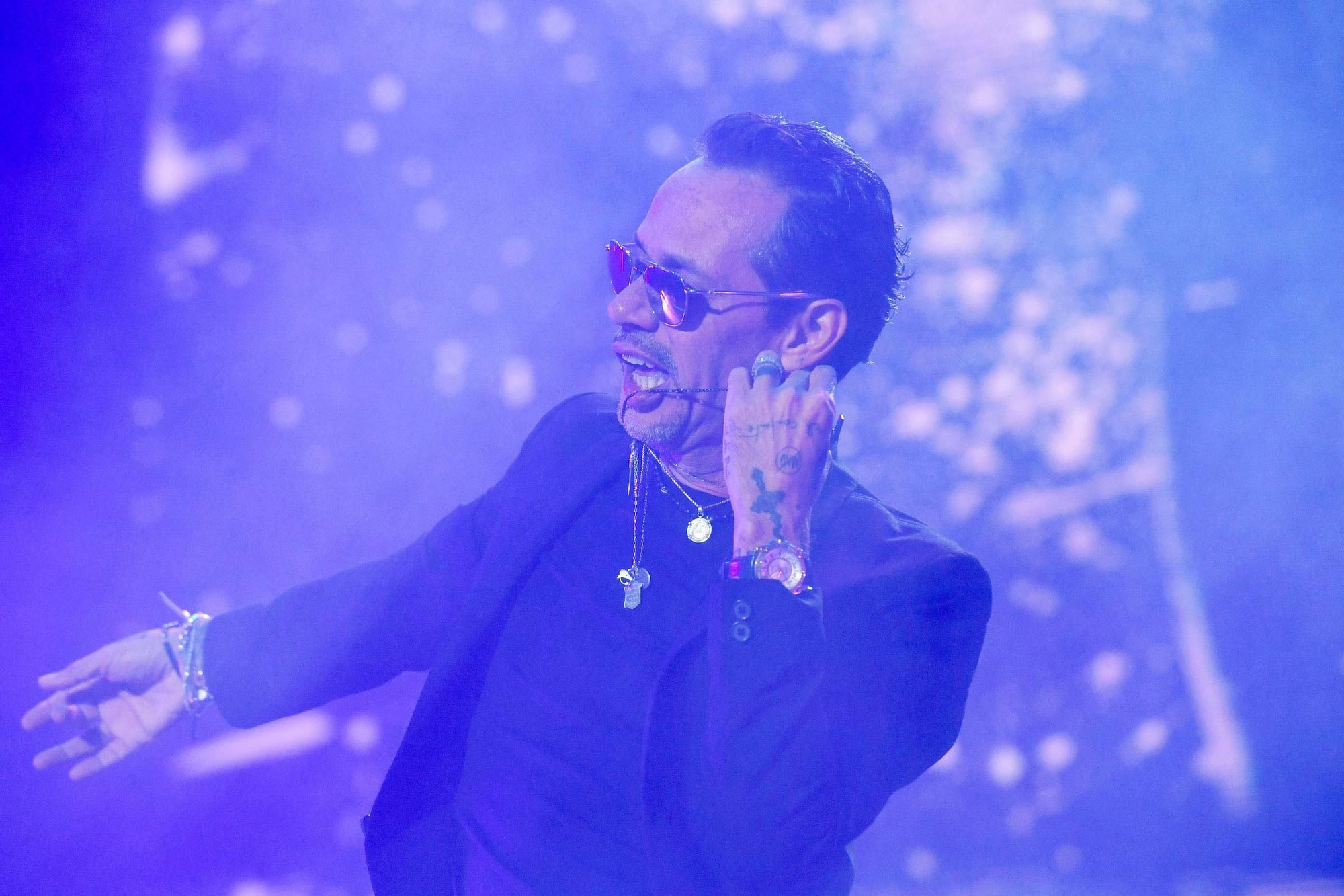 Marc Anthony pone a bailar a más de 12.000 personas en A Coruña
