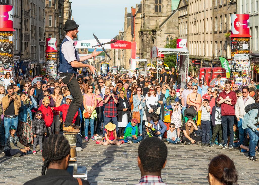 La Royal Mile se vuelve intransitable durante todo el mes de agosto.