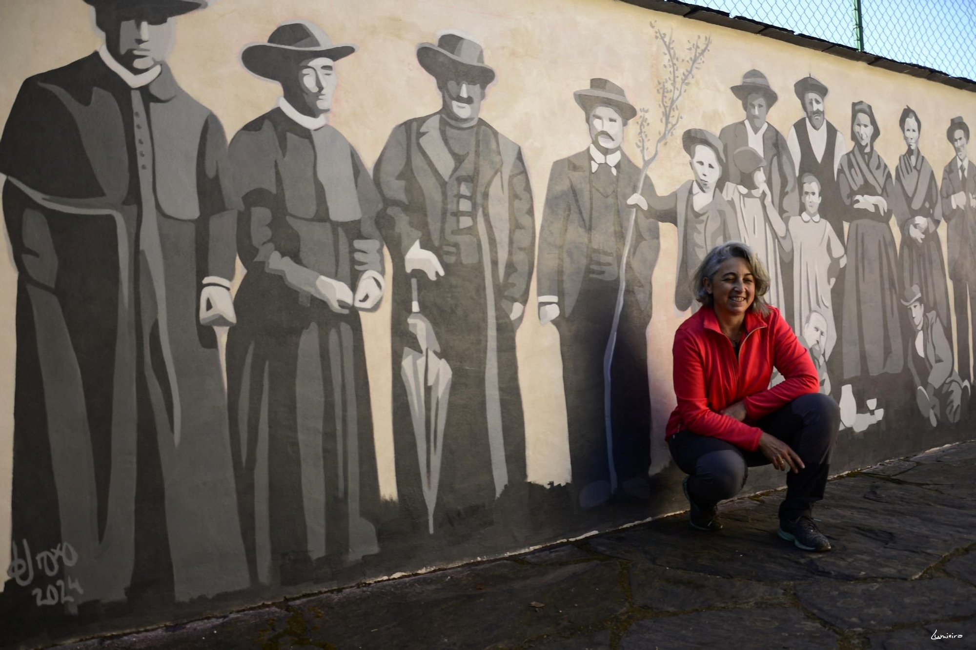 En imágenes: Así hizo María del Roxo el mural del Museo Etnográfico de Grandas de Salime