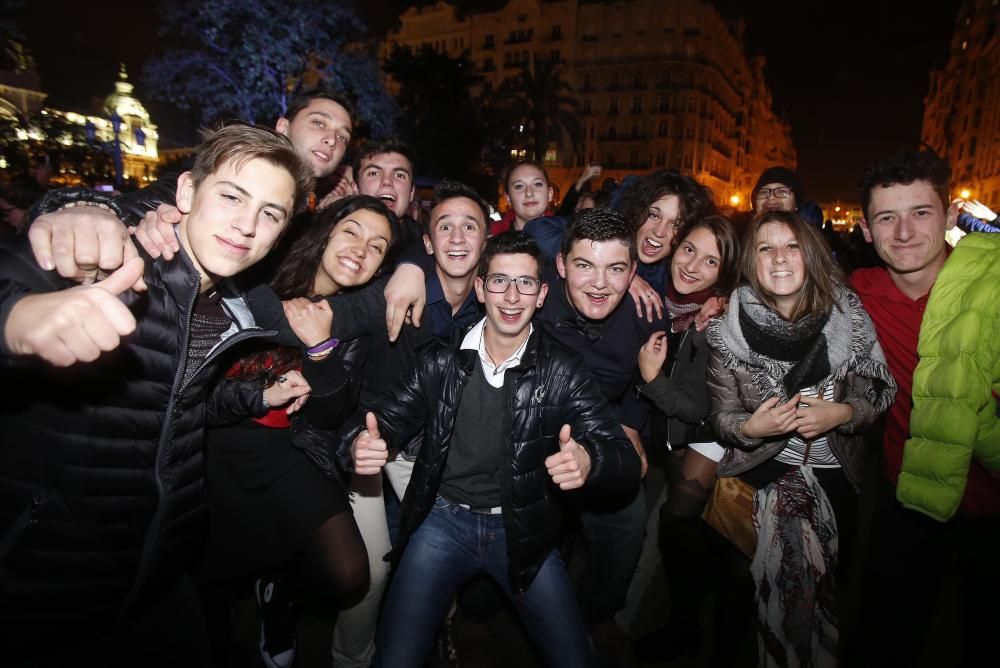 Miles de personas recibieron el año frente al consistorio