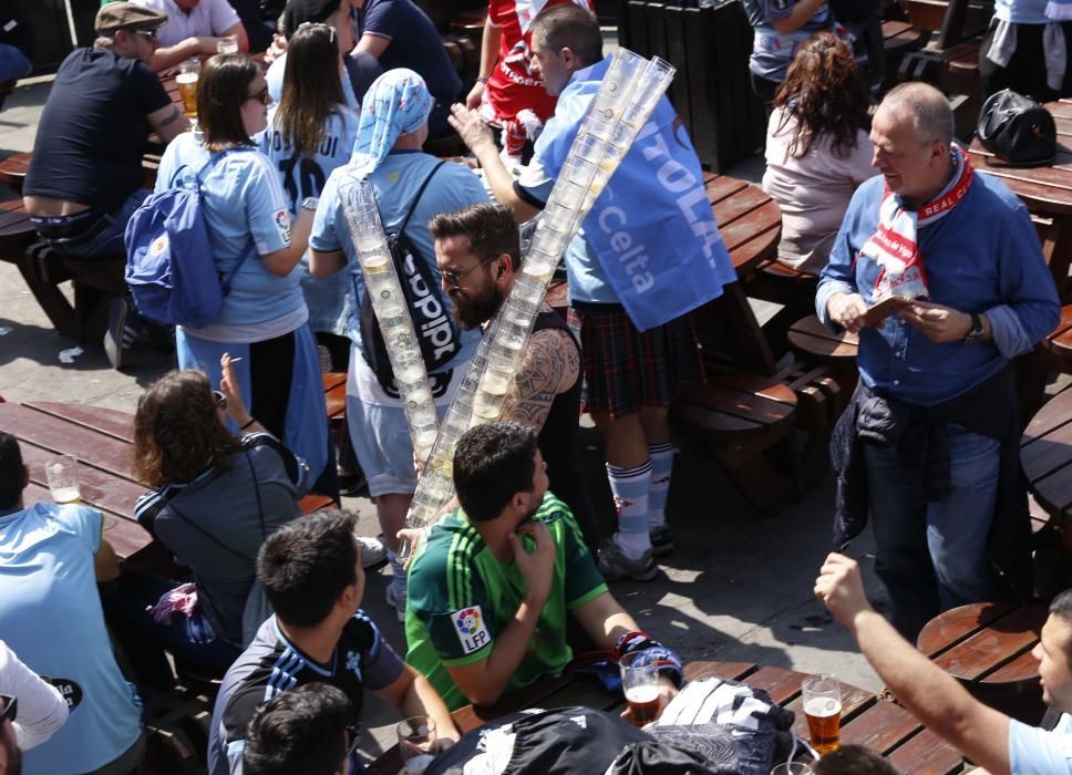 Manchester se tiñe de azul celeste