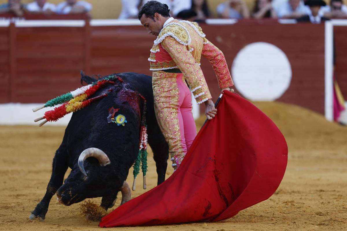 Las mejores imágenes de la corrida de toros de Marbella con Morante, Talavante y David de Miranda