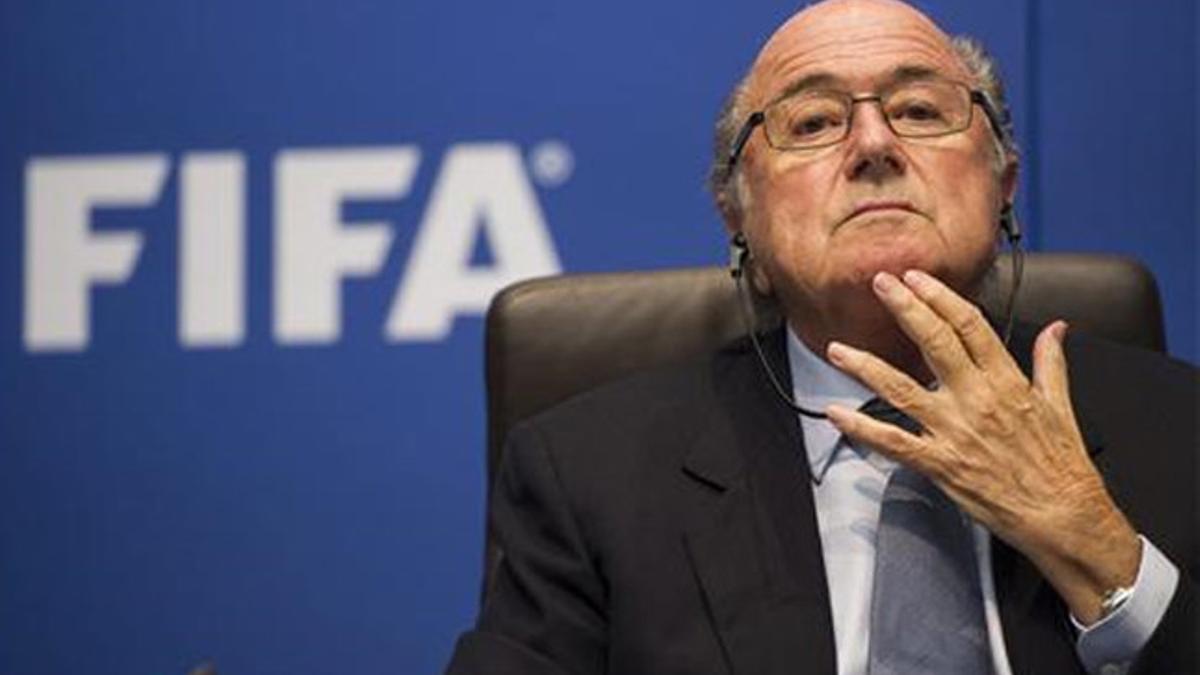 Blatter: &quot;Estas malas conductas no tienen cabida en el fútbol&quot;