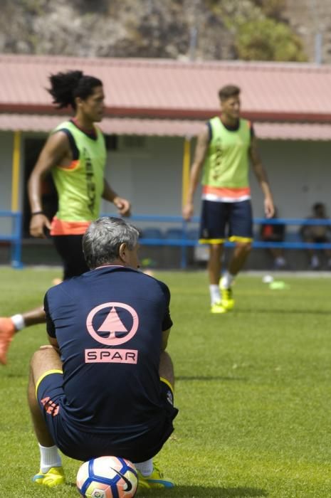 ENTRENAMIENTO DE LA UD LAS PALMAS Y ENTREVISTGA ...