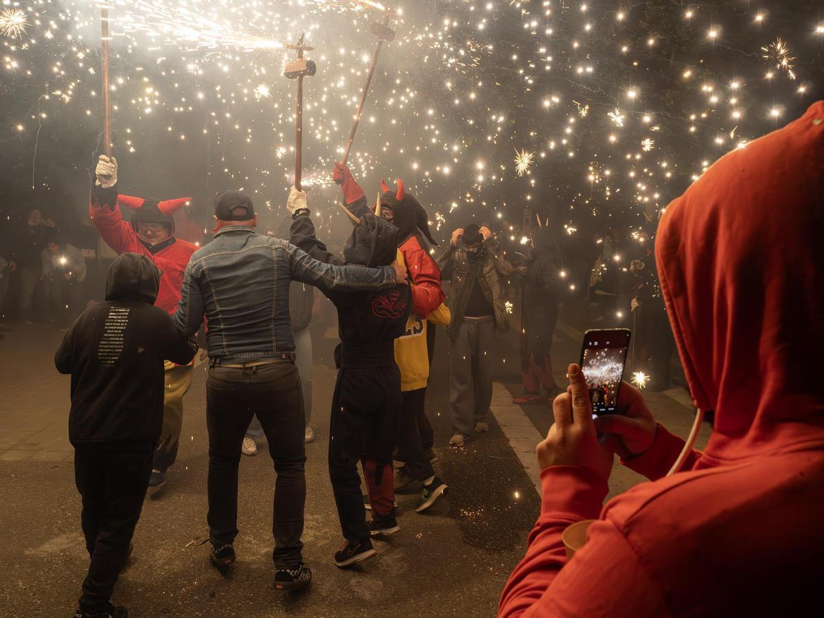 La Nit del Foc il·lumina Figueres La Nit del Foc il·lumina Figueres