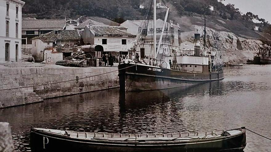 El vapor “María Gertrudis”, atracado en San Esteban, allá por 1925. 