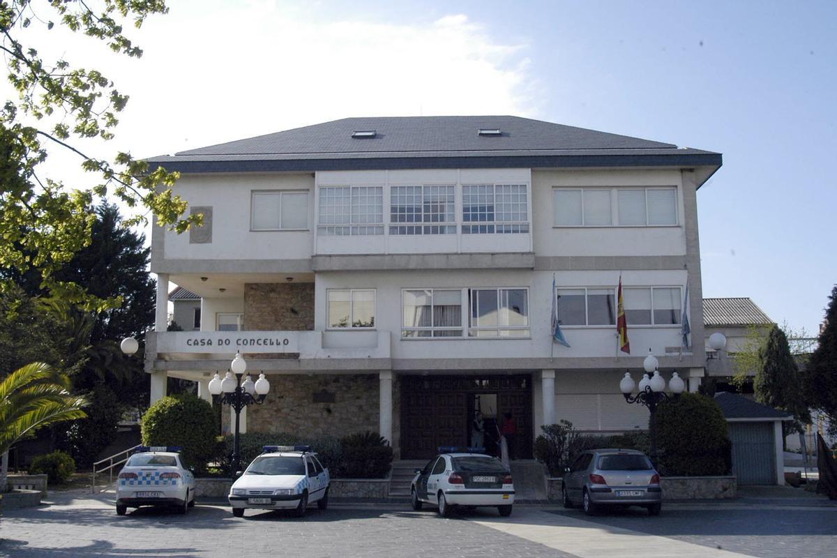 Fachada de la casa del Concello de A Laracha