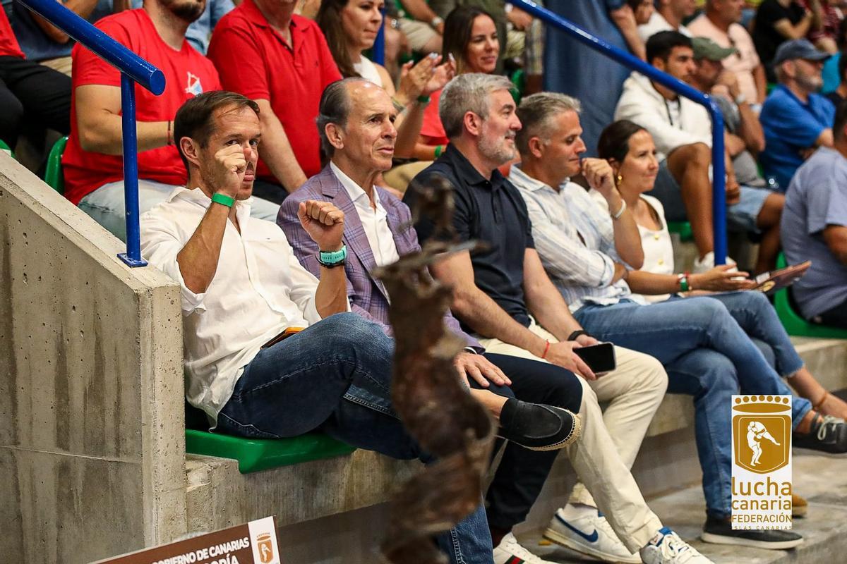 El Chimbesque, mejor equipo de Canarias de lucha canaria