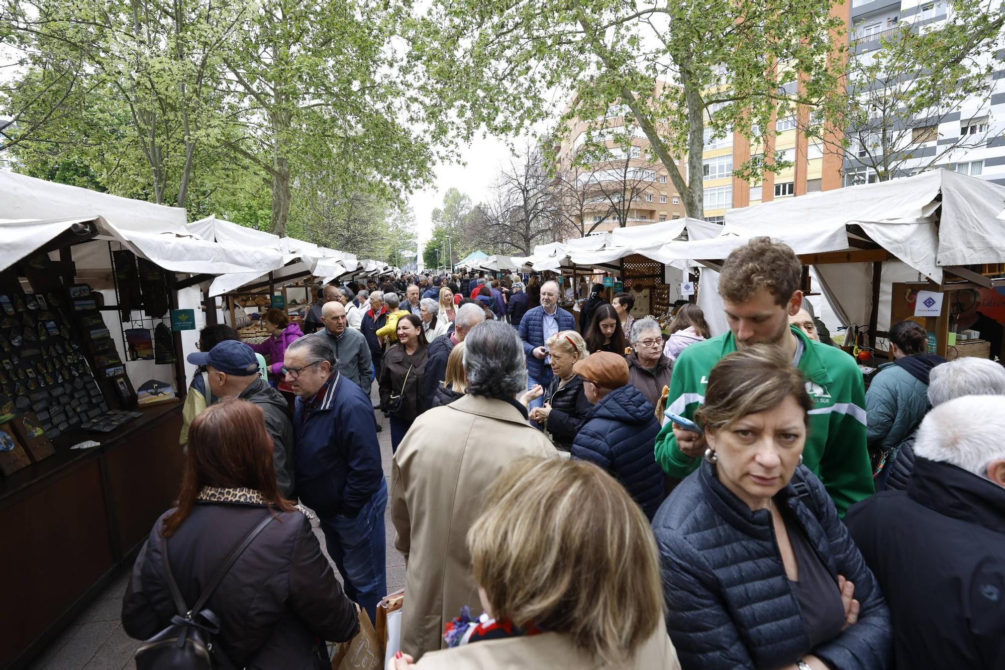 EN IMÁGENES: Las Meanas, abarritadas por el Mercado Ecológico y Artesano