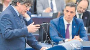 Carles Puigdemont y Pedro Sánchez, el pasado 13 de diciembre en el Parlamento Europeo.