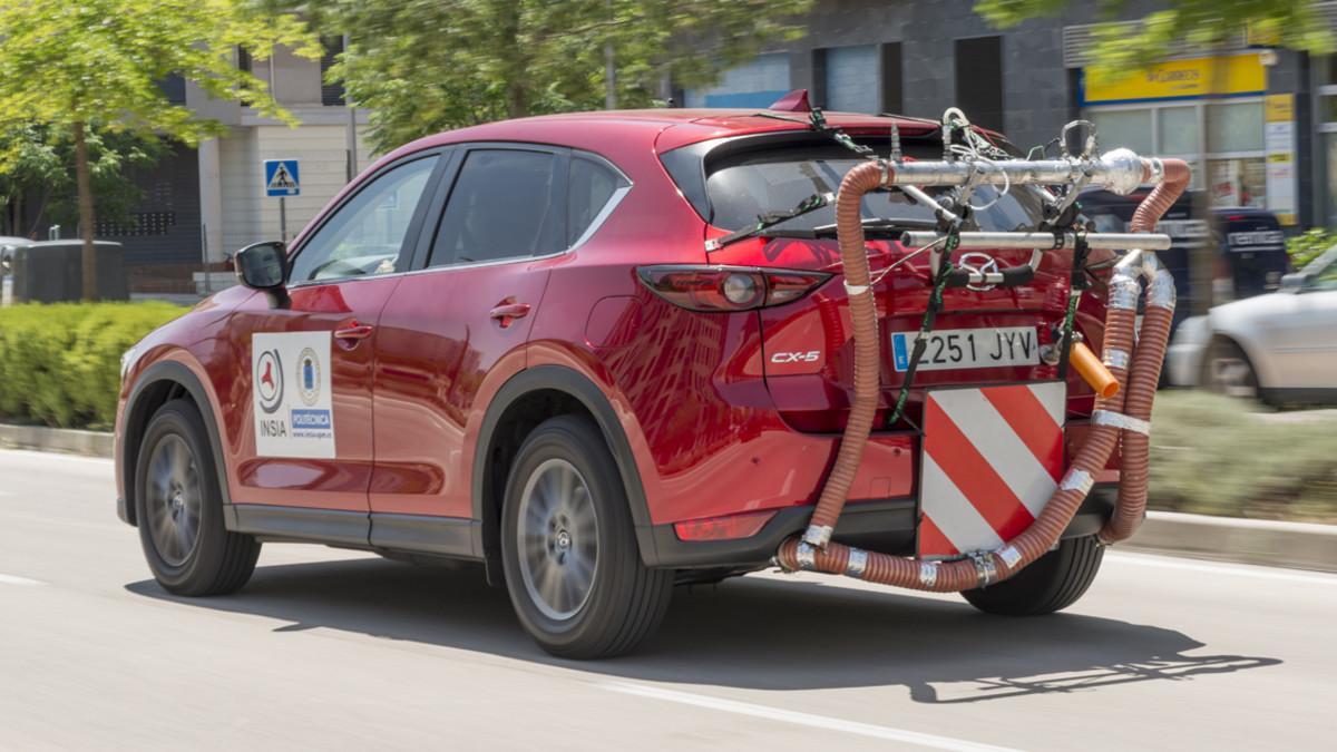 Uno de los Mazda CX-5 utilizados en el estudio del INSIA.