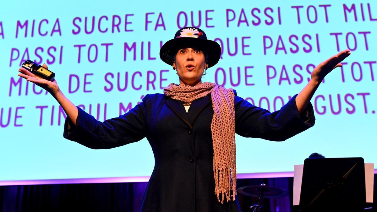 El taller "Jo canto en família: Mary Poppins" que es farà al CaixaForum Girona durant les vacances de Nadal.