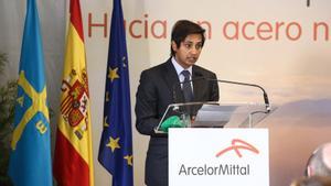 Aditya Mittal: «És molt difícil produir acer a Espanya amb els preus de la llum»