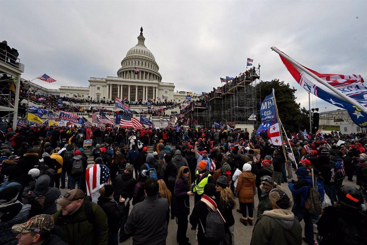 Partidarios de Trump durante el asalto al Capitolio.