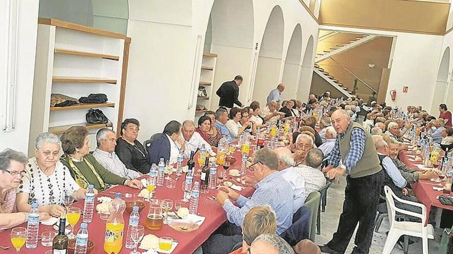 Los pensionistas festejan actos lúdicos y culturales