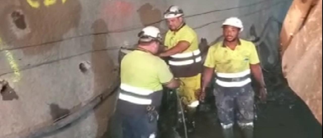 Un manantial se cuela en las obras del túnel de Faneque, en la carretera La Aldea-Agaete