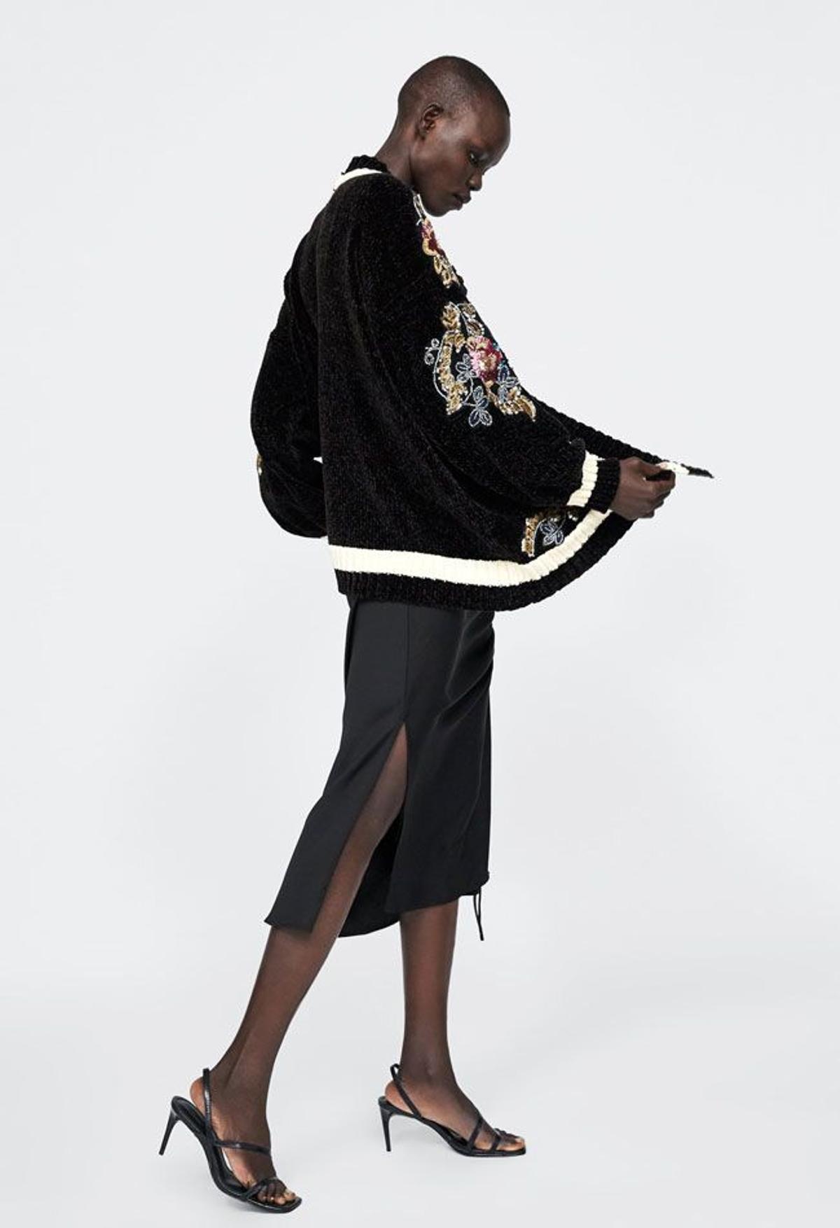 Cárdigan de Zara en negro y detalles bordados