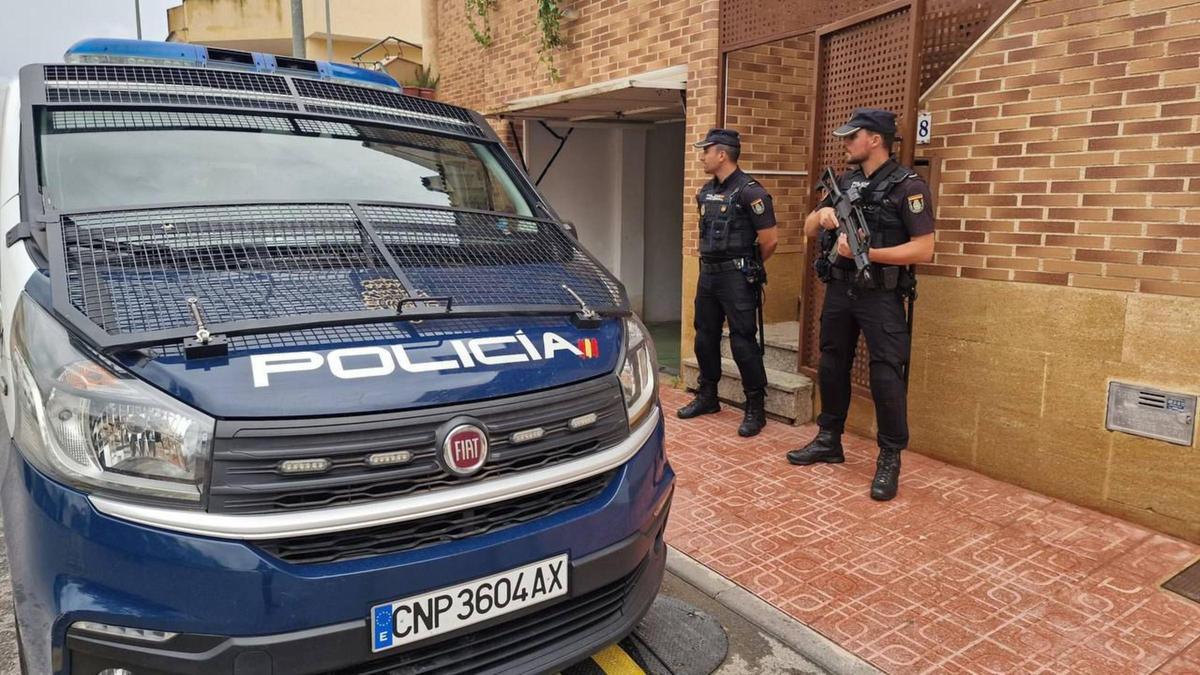 Agentes de la Policía Nacional en un operativo desarrollado, en una imagen de archivo.