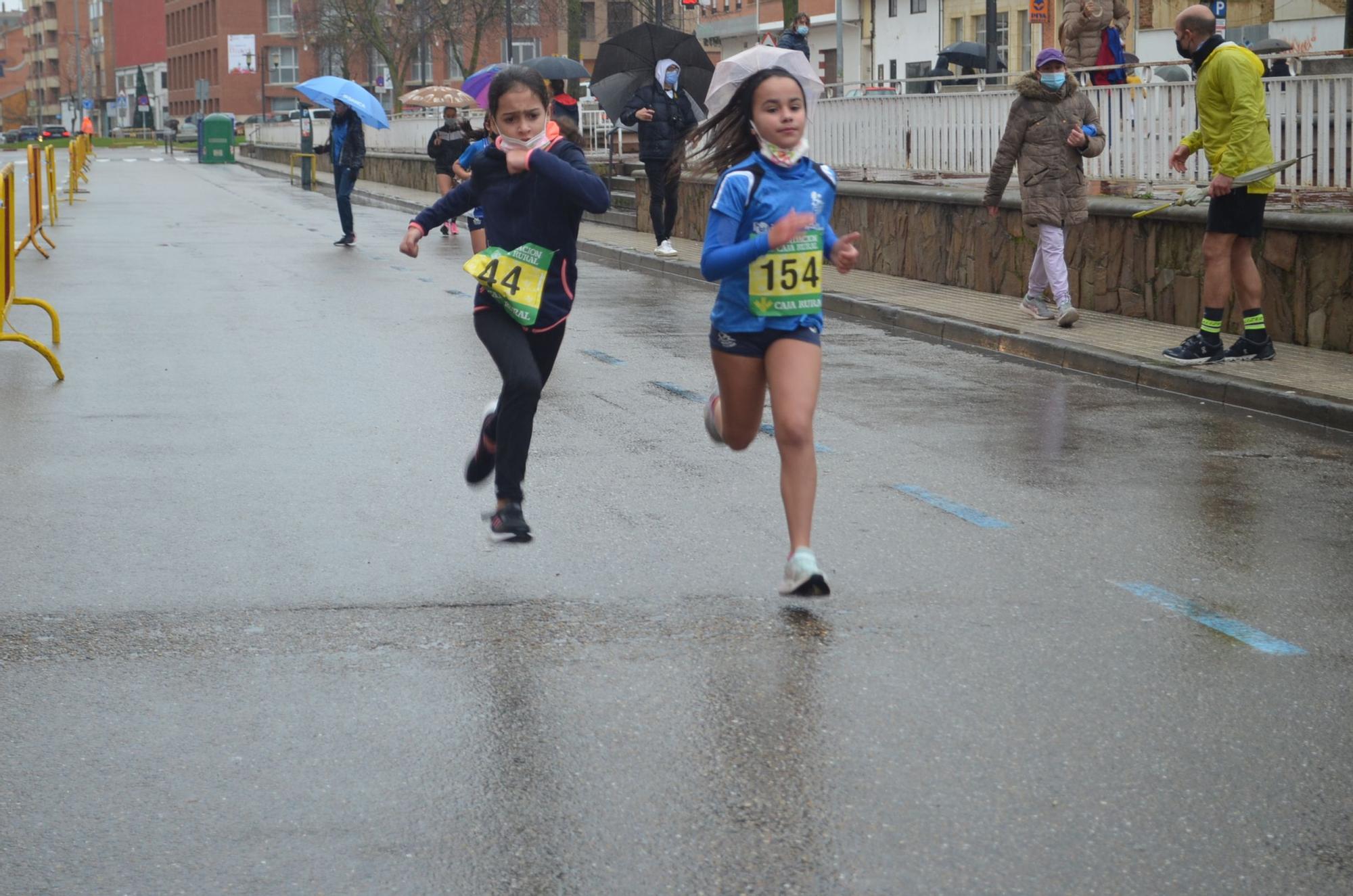 La XV Carrera Popular de Navidad de Benavente, en imágenes