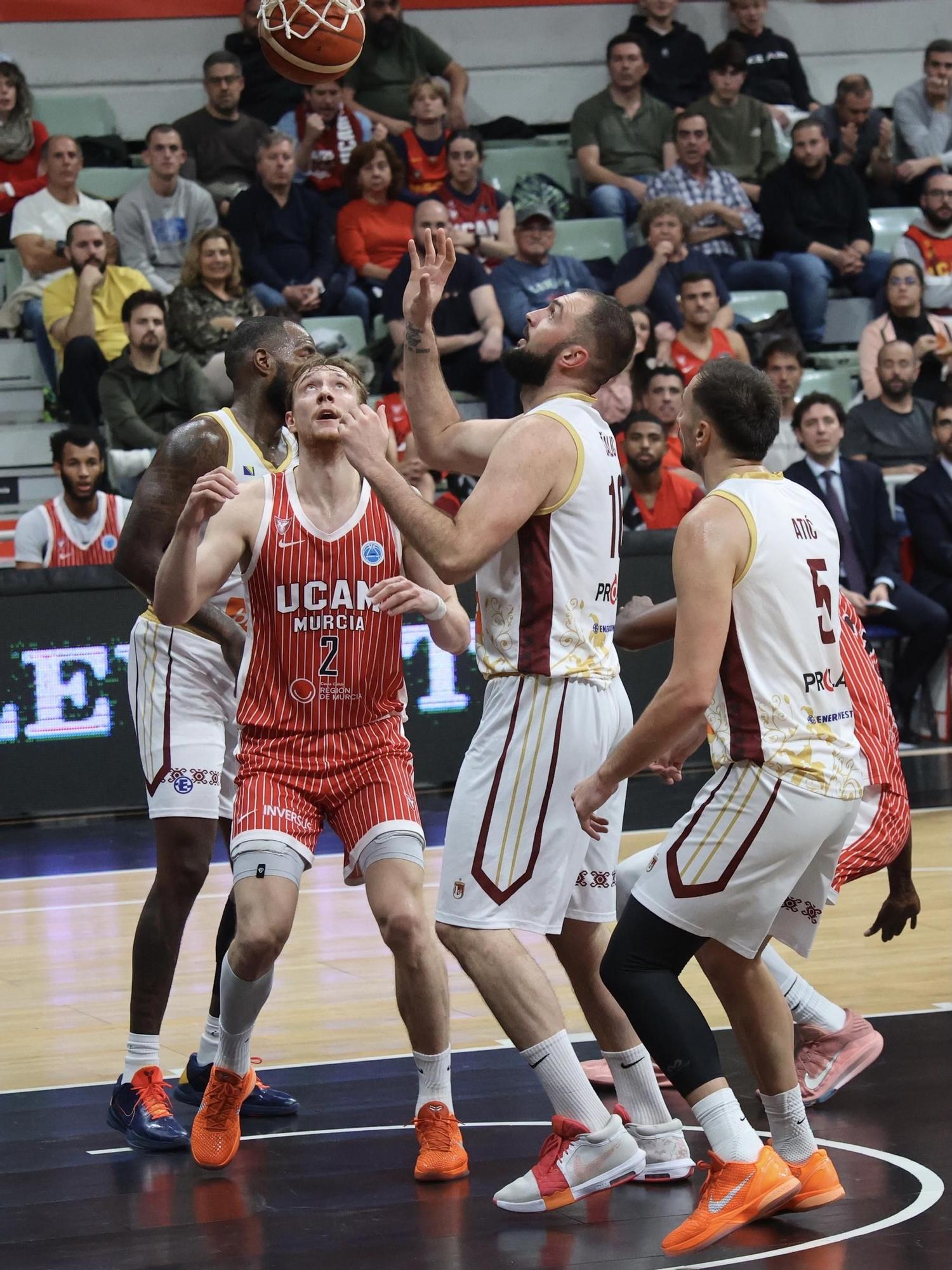 Las imágenes del UCAM Murcia - KK Bosna