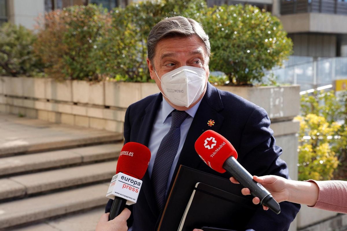 Luis Planas, sobre Garzón: «Si algú parla d’alimentació, el normal és que em truqui» Luis Planas, sobre Garzón: «Si algú parla d’alimentació, el normal és que em truqui»