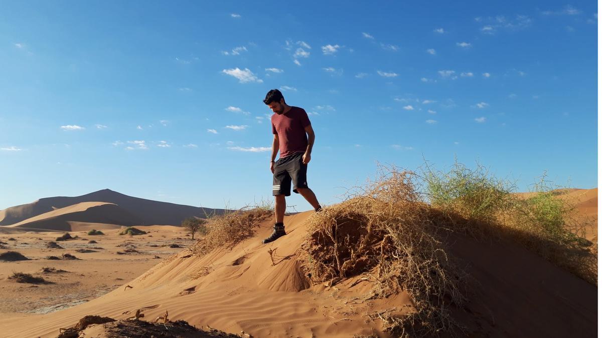 L&#039;Adrià Homs en un moment del seu viatge a Namíbia. Imatge publicada el xxx de novembre del 2021