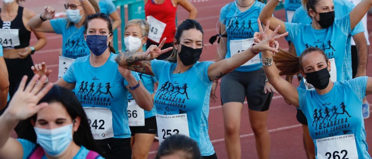 Participantes en la pasada edición de la Carrera de la Mujer.