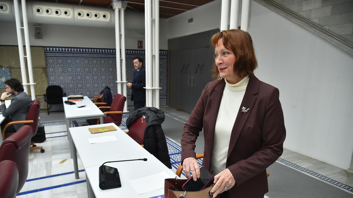 María Marín, antes de comenzar un pleno.