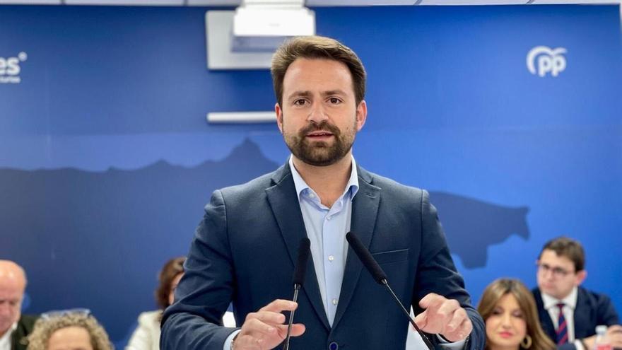 Queipo sobre la corrupción en el PSOE: &quot;Barbón ha ligado su futuro al de Sánchez y le va a salir caro&quot;