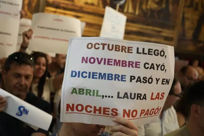 GALERÍA | La Policía Municipal, al Ayuntamiento: "8 meses sin cobrar"