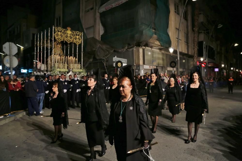 La Esperanza y el Cristo de la Caída protagonizaron el Encuentro en la Vía Doloresa de la Semana Santa de Torrevieja