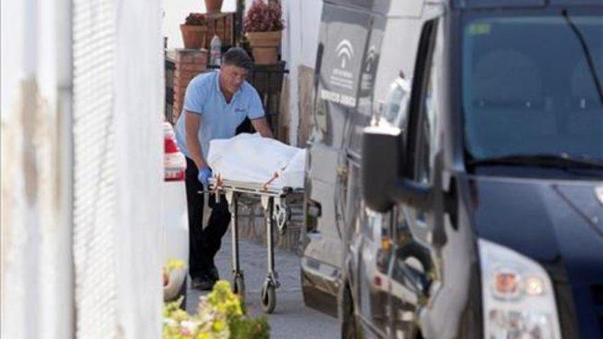 Un militar retirado mata a su mujer y se suicida en un pueblo de Málaga