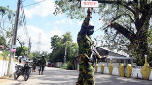 Miembros de la Fuerza Especial de la policía de Sri Lanka en servicio en Colombo