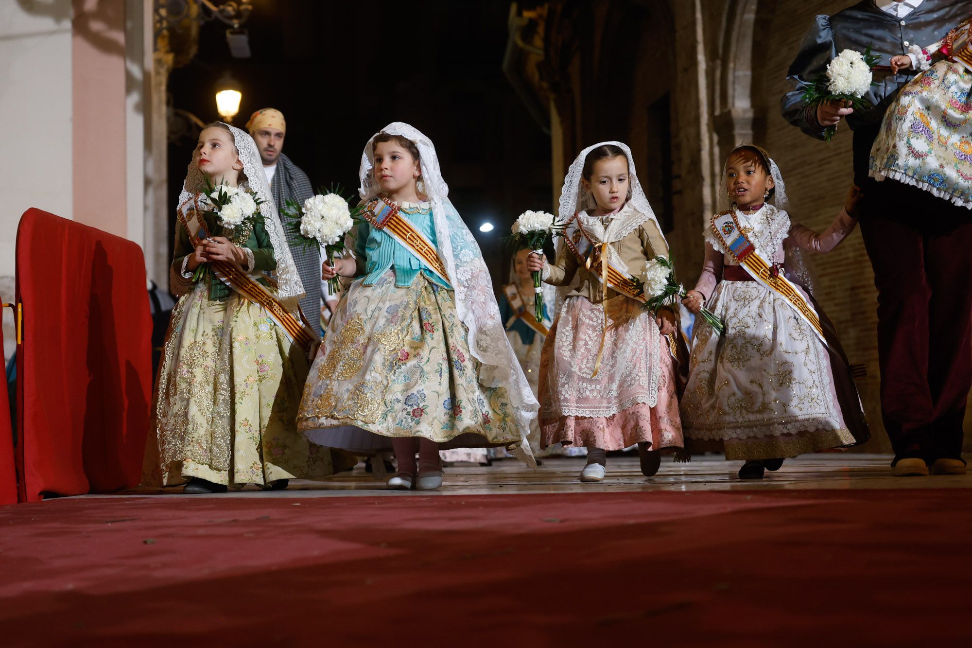 Todas las fotos de la Ofrenda del 17 de marzo por la calle de la Paz de 19:00 a 20:00 horas
