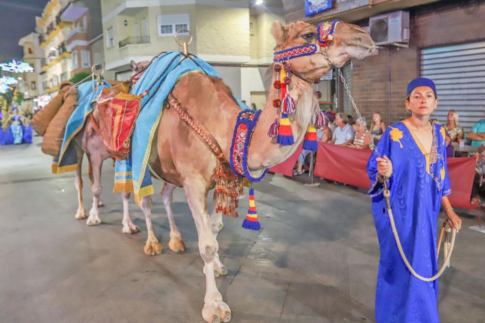 Espectacular entrada de Mora de las fiestas de Almoradí 2019