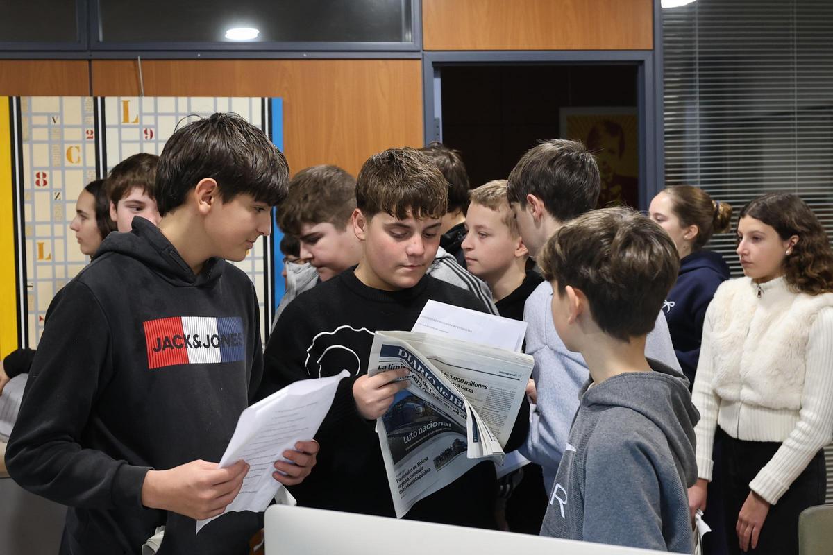 Los alumnos de 2º de la ESO de Sant Agustí visitan el Diario de Ibiza Los alumnos de 2º de la ESO de Sant Agustí visitan el Diario de Ibiza