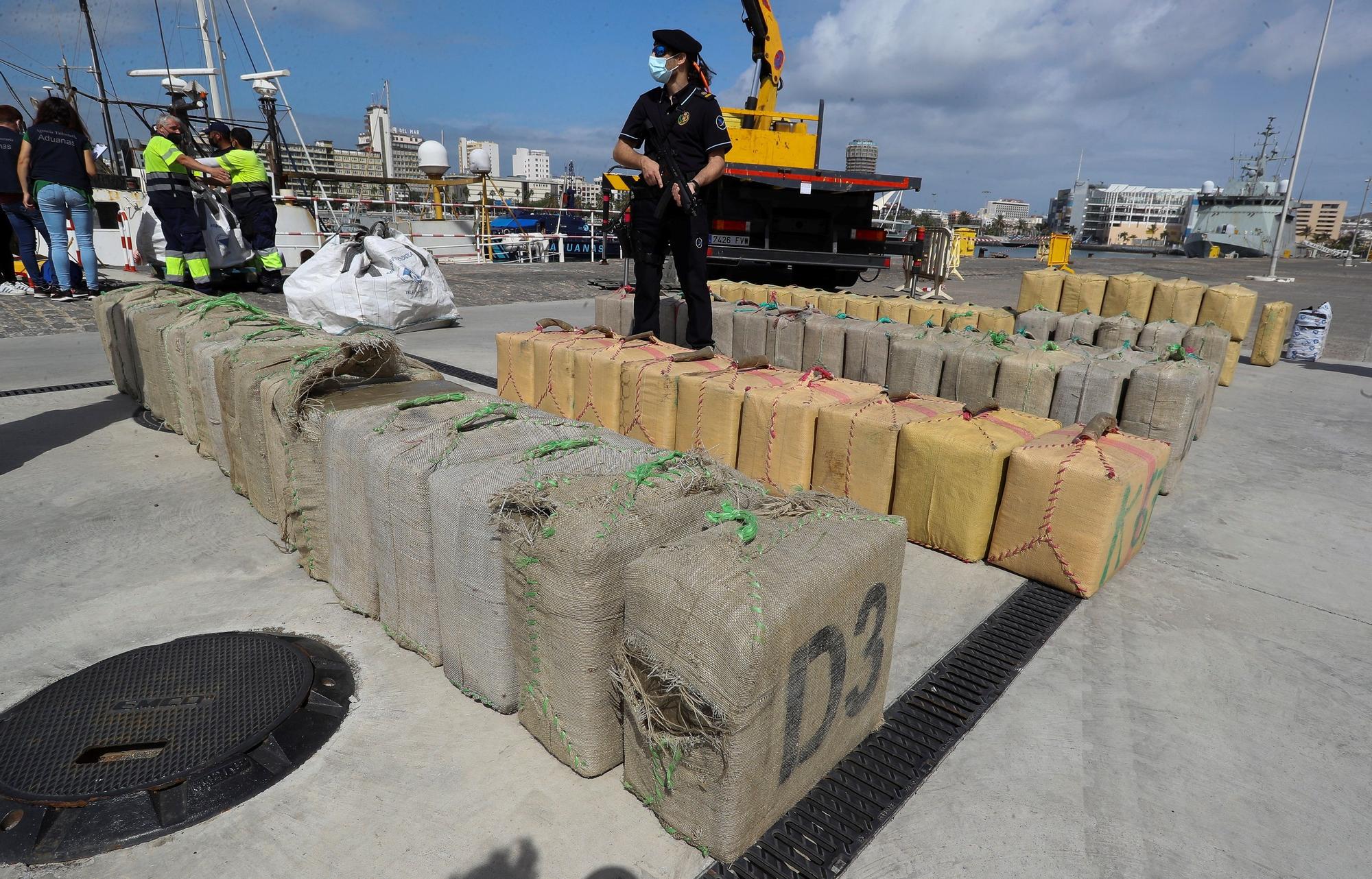 Vigilancia Aduanera intercepta 18 toneladas de hachís