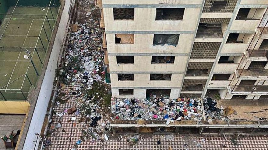 The cleaning of the Iders building still does not take place three months later