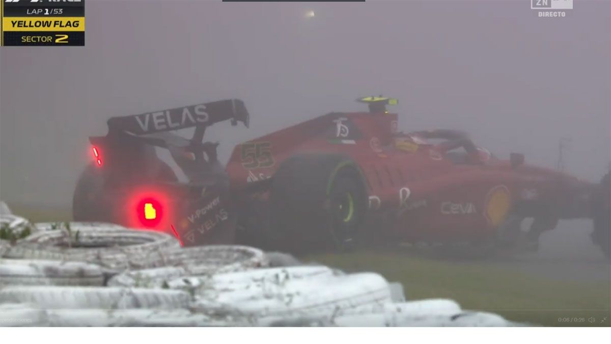 Sainz se ha estrellado bajo la lluvia en Suzuka