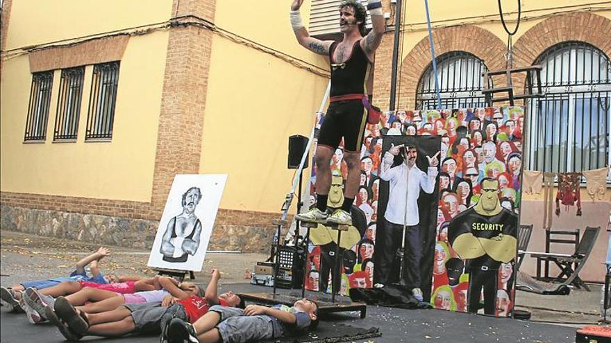 Pepe Viyuela cierra el ciclo de teatro en la calle de Betxí