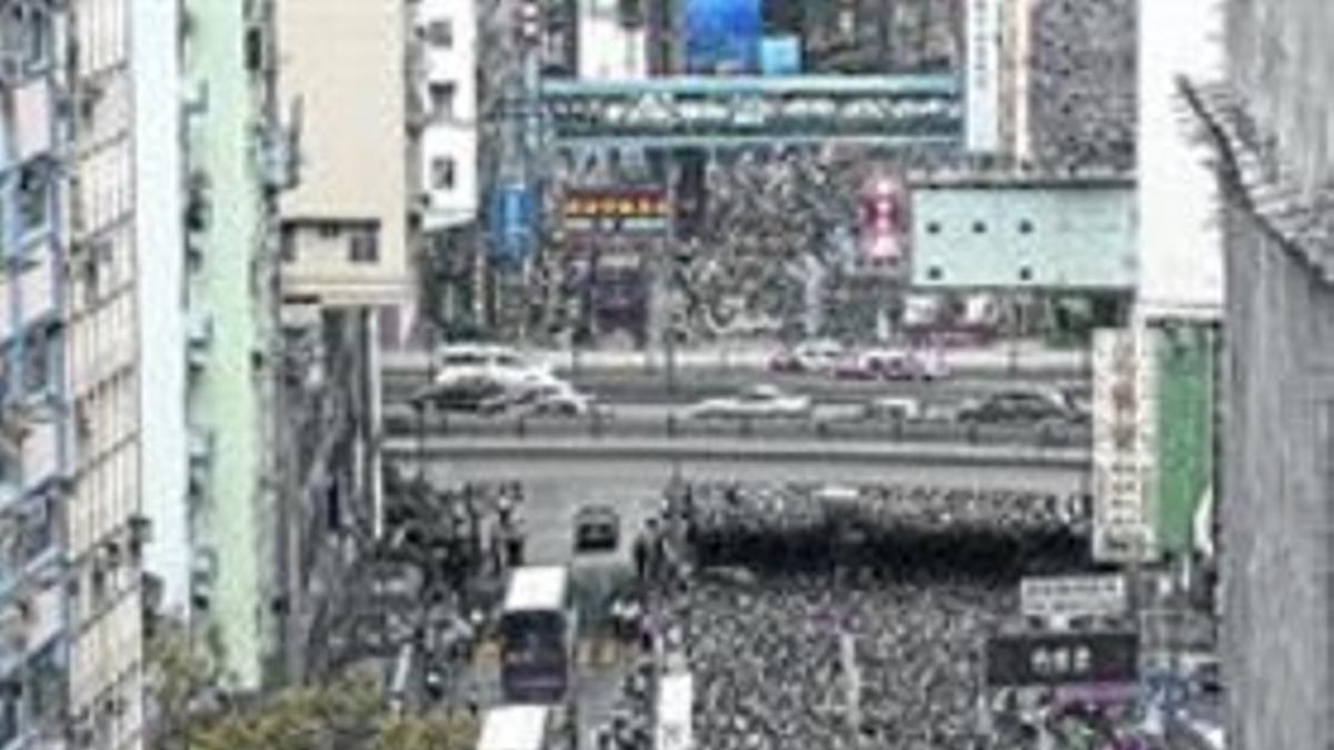 Vista aérea de la manifestación que recorrió las calles de Hong Kong.