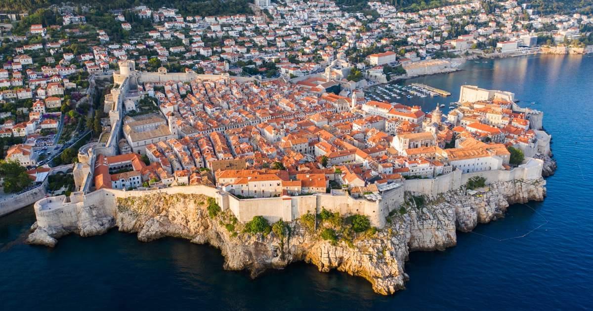 Dubrovnik, la ciudad que ha prohibido las maletas con ruedas