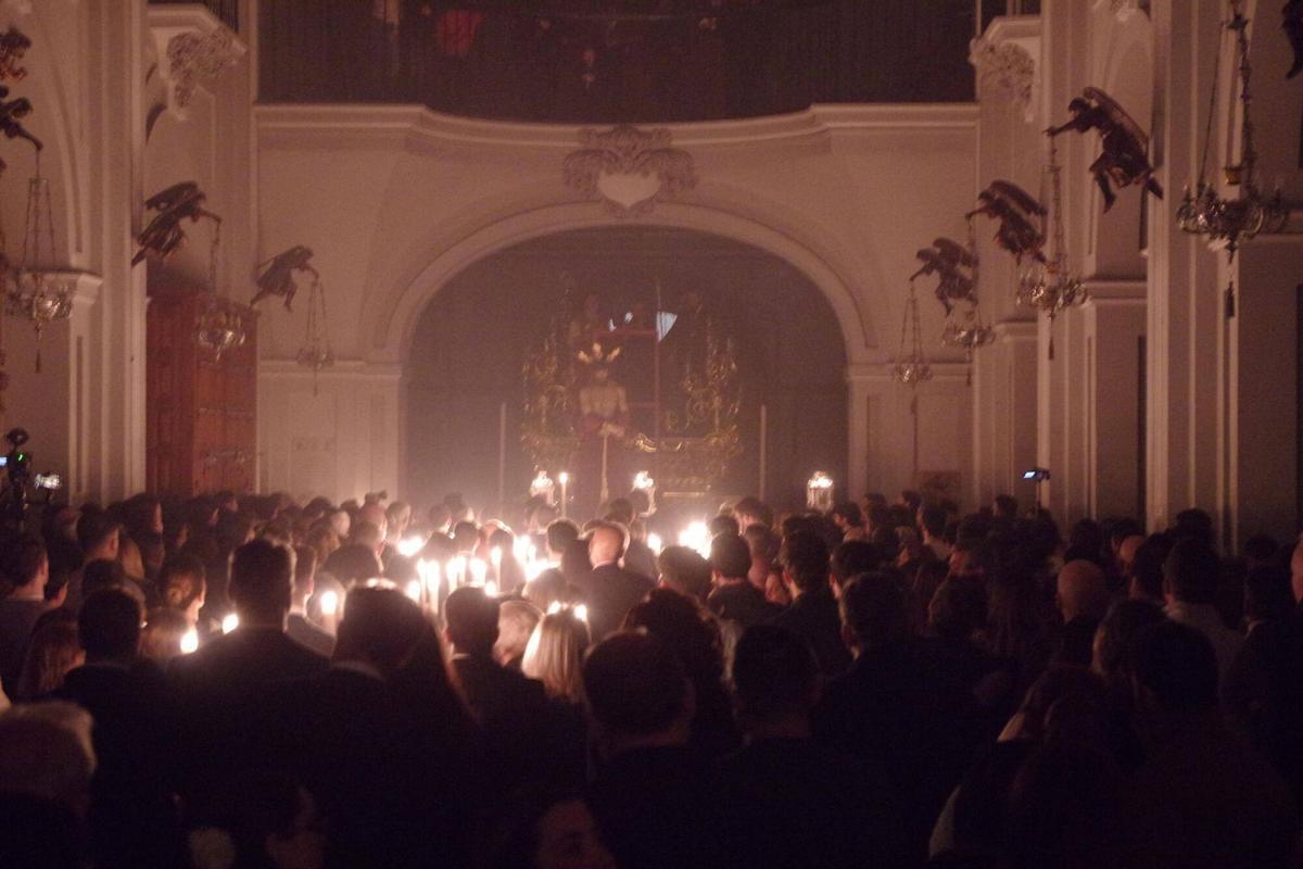 Traslado claustral del Cristo de la Humildad en la Victoria el Lunes de Pasión de 2026