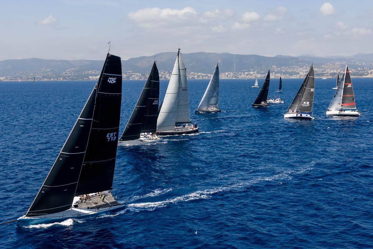 Flota de la 22ª Sandberg PalmaVela, este jueves en la bahía de Palma