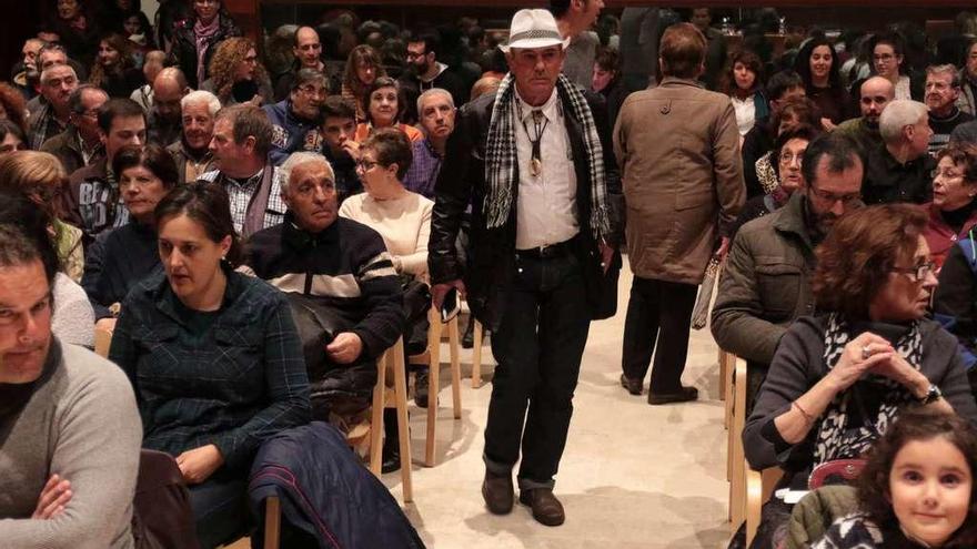 Marcos Rodríguez Pantoja a su llegada al Museo Etnográfico de Castilla y León.