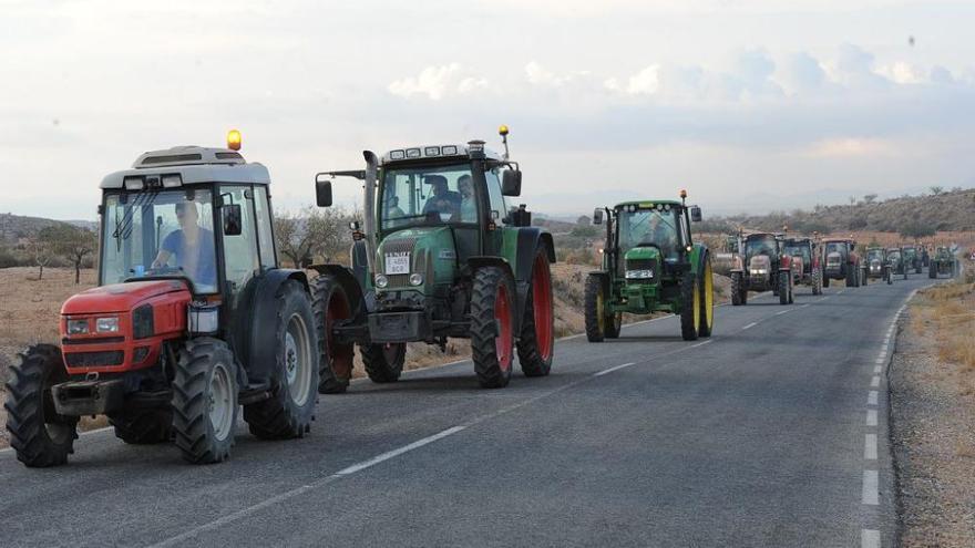 La protesta de agricultores a su paso por el Garruchal