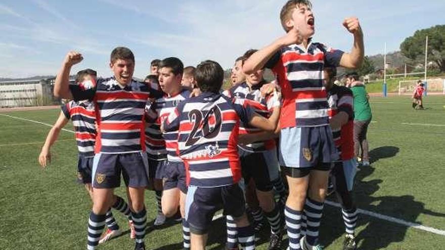 Los jugadores del Campus celebran el título gallego. // I.Osorio